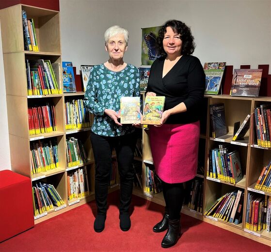 Büchereileitung Martina Hesse-Hujber & Ruth Müller, MdL