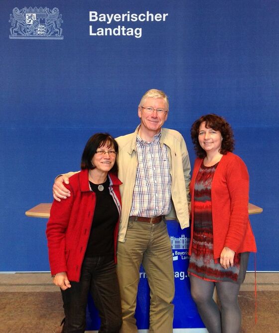 Johanna Werner-Muggendorfer, Bernhard Roos und Ruth Müller in der ersten Fraktionssitzung