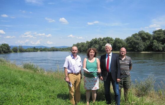 v.l. Kreisrat Ewald Straßßer, die MdLs Ruth Müller und Bernhard Roos sowie Gemeinderat Robert Kröll
