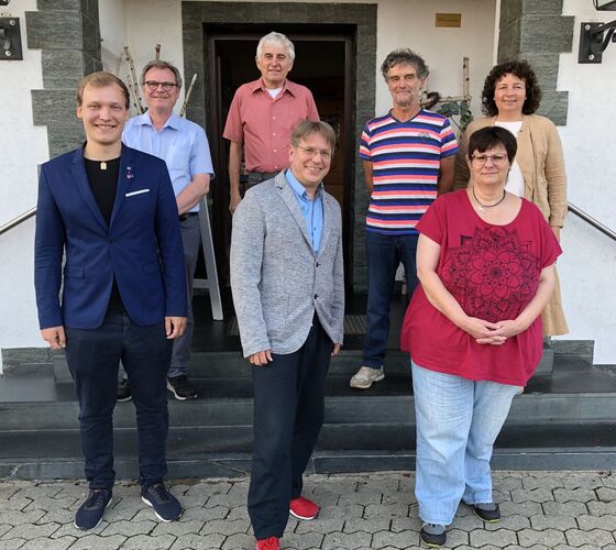 Vorstandschaft des SPD-Ortsvereins Adlkofen mit Vincent Hogenkamp und Ruth Müller